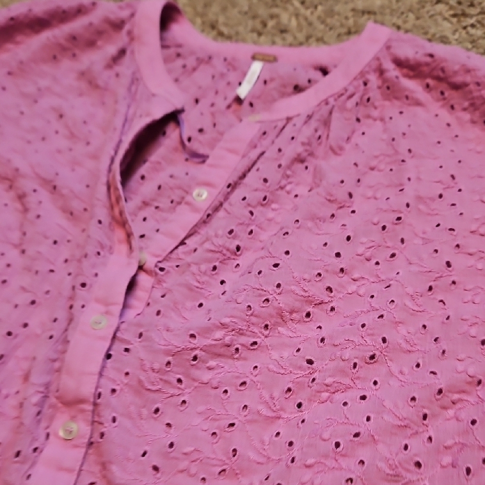 Free People Madison Eyelet Blouse In Orchid - Picture 11 of 11